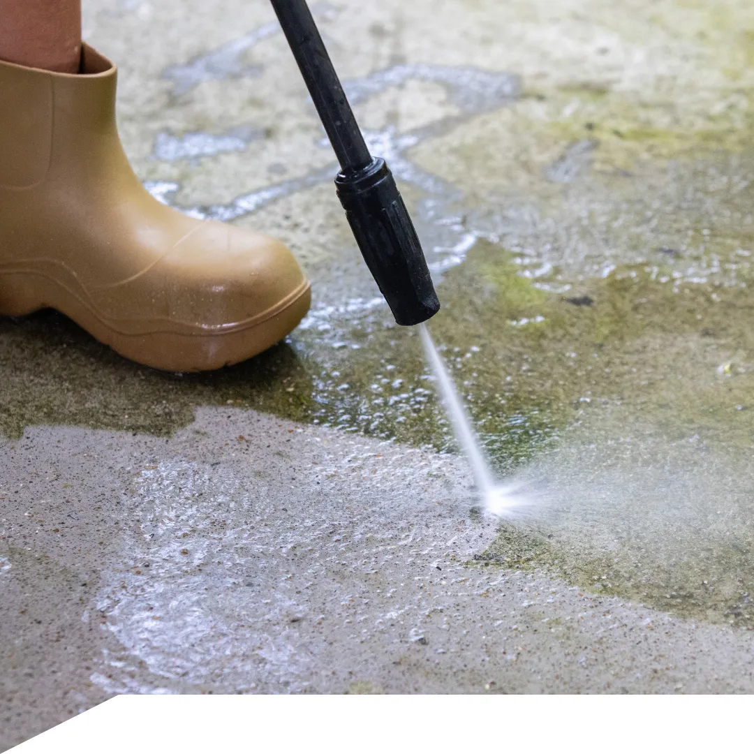 Industrial Cleaning - Pressure washing floors